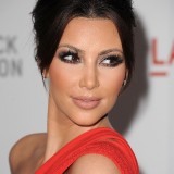 Kim-Kardashian---Unmasking-For-The-Resnick-Pavilion-36