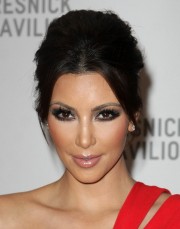 Kim-Kardashian---Unmasking-For-The-Resnick-Pavilion-38.md.jpg