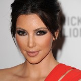 Kim-Kardashian---Unmasking-For-The-Resnick-Pavilion-40