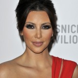 Kim-Kardashian---Unmasking-For-The-Resnick-Pavilion-42