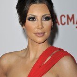 Kim-Kardashian---Unmasking-For-The-Resnick-Pavilion-43