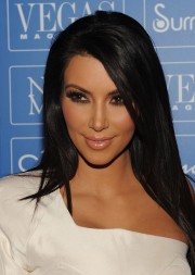 Kim-Kardashian---Vegas-Magazines-7th-Anniversary-Party-01.md.jpg