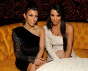 Kim-Kardashian---Vegas-Magazines-7th-Anniversary-Party-30.md.jpg