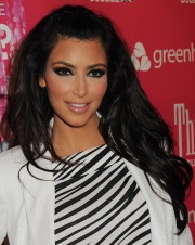 Kim-Kardashian-Hosts-The-Three-O-Vodkas-New-Bubble-Flavor-Launch-Party-24.md.jpg
