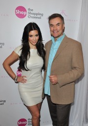 Kim Kardashian Launches Her Signature Fragrance 14