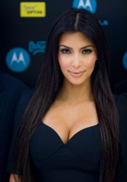 Kim Kardashian Makes Instore Appearance Optus 03