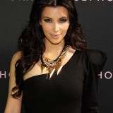 Kim-Kardashian-Promotes-Her-New-Fragrance-05