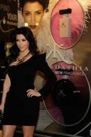 Kim-Kardashian-Promotes-Her-New-Fragrance-25.md.jpg