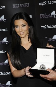 Kim-Kardashian-Promotes-The-Ultimate-Engagement-Ring-05.md.jpg
