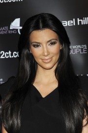 Kim-Kardashian-Promotes-The-Ultimate-Engagement-Ring-23.md.jpg