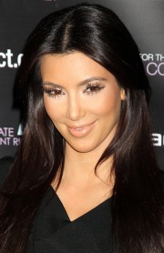 Kim-Kardashian-Promotes-The-Ultimate-Engagement-Ring-36.md.jpg