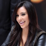 Kim-Kardashian-Promoting-Fusion-Beauty-06