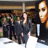 Kim-Kardashian-Promoting-Fusion-Beauty-07