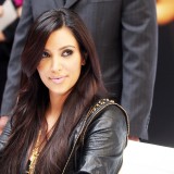 Kim-Kardashian-Promoting-Fusion-Beauty-10