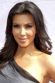 Kim Kardashian Vanilla Cupcake Mix Launch Party 32