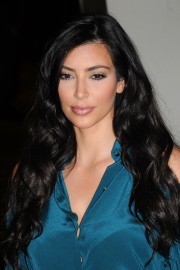 Kim-Kardashian-Visits-MTVs-Its-On-With-Alexa-Chung-04.md.jpg