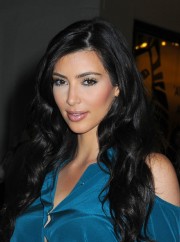 Kim-Kardashian-Visits-MTVs-Its-On-With-Alexa-Chung-11.md.jpg