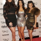 Kim-Kardashians-30th-Birthday-at-TAO-at-The-Venetian-29