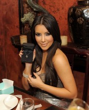 Kim-Kardashians-30th-Birthday-at-TAO-at-The-Venetian-79.md.jpg