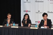 The-Kardashians-For-Press-Conference-At-The-Mirage-02.md.jpg