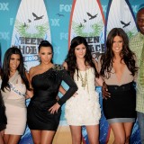 Kardashians-at-2010-Teen-Choice-Awards-57