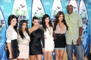 Kardashians-at-2010-Teen-Choice-Awards-66.md.jpg