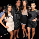 Kardashians-at-2010-Teen-Choice-Awards-76