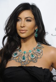 Kim-Kardashian---2010-Angel-Ball-to-Benefit-Gabrielle-Angel-Foundation-07.md.jpg