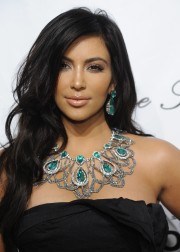 Kim-Kardashian---2010-Angel-Ball-to-Benefit-Gabrielle-Angel-Foundation-08.md.jpg