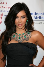 Kim-Kardashian---2010-Angel-Ball-to-Benefit-Gabrielle-Angel-Foundation-18.md.jpg