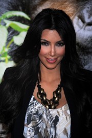 Kim-Kardashian---2010-Celebrity-Skee-Ball-Tournament-30.md.jpg