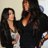 Kim-Kardashian---2010-Celebrity-Skee-Ball-Tournament-42