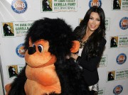 Kim-Kardashian---2010-Celebrity-Skee-Ball-Tournament-50.md.jpg