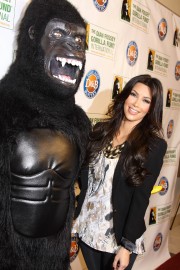 Kim-Kardashian---2010-Celebrity-Skee-Ball-Tournament-59.md.jpg