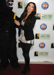 Kim-Kardashian---2010-Celebrity-Skee-Ball-Tournament-71.md.jpg