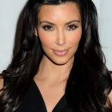 Kim-Kardashian---Clothing-Drive-For-My-Friends-Place-20