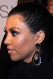 Kim-Kardashian---DASH-New-York-Grand-Opening-56.md.jpg
