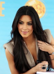 Kim-Kardashian---Shape-Magazine-2nd-Bikini-Body-Tour-47.md.jpg