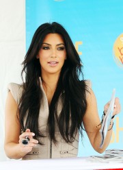 Kim-Kardashian---Shape-Magazine-2nd-Bikini-Body-Tour-71.md.jpg