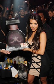 Kim-Kardashian-Celebrates-Her-Fragrance-Launch-At-Tao-Las-Vegas-09.md.jpg