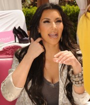 Kim-Kardashian-Celebrates-Shoedazzle-First-Birthday-03.md.jpg