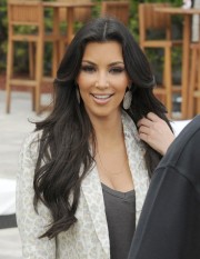 Kim-Kardashian-Celebrates-Shoedazzle-First-Birthday-14.md.jpg