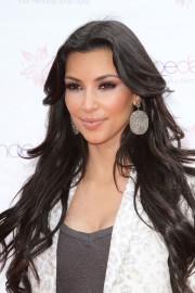 Kim-Kardashian-Celebrates-Shoedazzle-First-Birthday-54.md.jpg