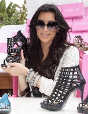 Kim-Kardashian-Celebrates-Shoedazzle-First-Birthday-65.md.jpg