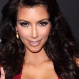 Kim-Kardashian-Debuts-Premiere-Fragrance-At-Sephora-08