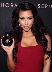 Kim-Kardashian-Debuts-Premiere-Fragrance-At-Sephora-13.md.jpg