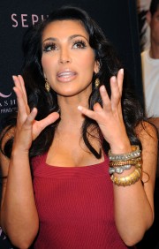 Kim-Kardashian-Debuts-Premiere-Fragrance-At-Sephora-28.md.jpg