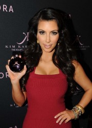 Kim-Kardashian-Debuts-Premiere-Fragrance-At-Sephora-44.md.jpg