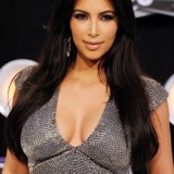 Kim-Kardashian---2011-MTV-Video-Music-Awards-03