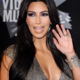 Kim-Kardashian---2011-MTV-Video-Music-Awards-04